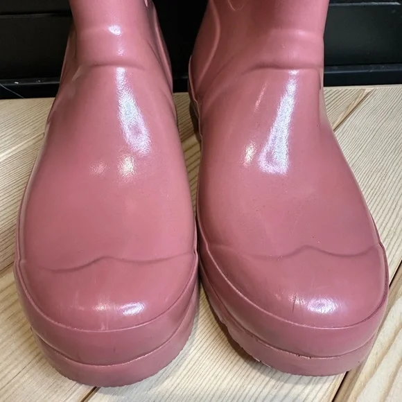 Hunter Women's Glossy Pink Rain Boots - Picture 4 of 8